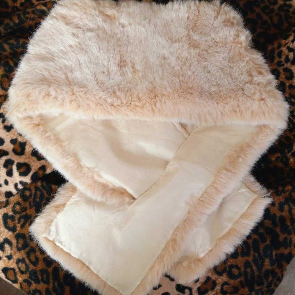 ESCADA Vintage Buff Faux Fur Wrap Shawl Size 34 D… - image 2