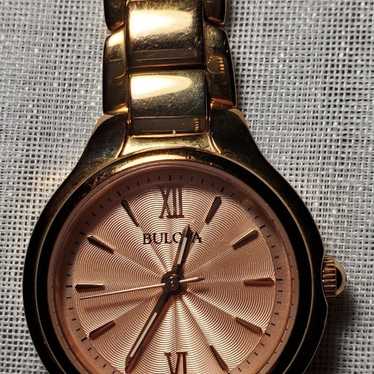 Bulova classic quartz - Gem