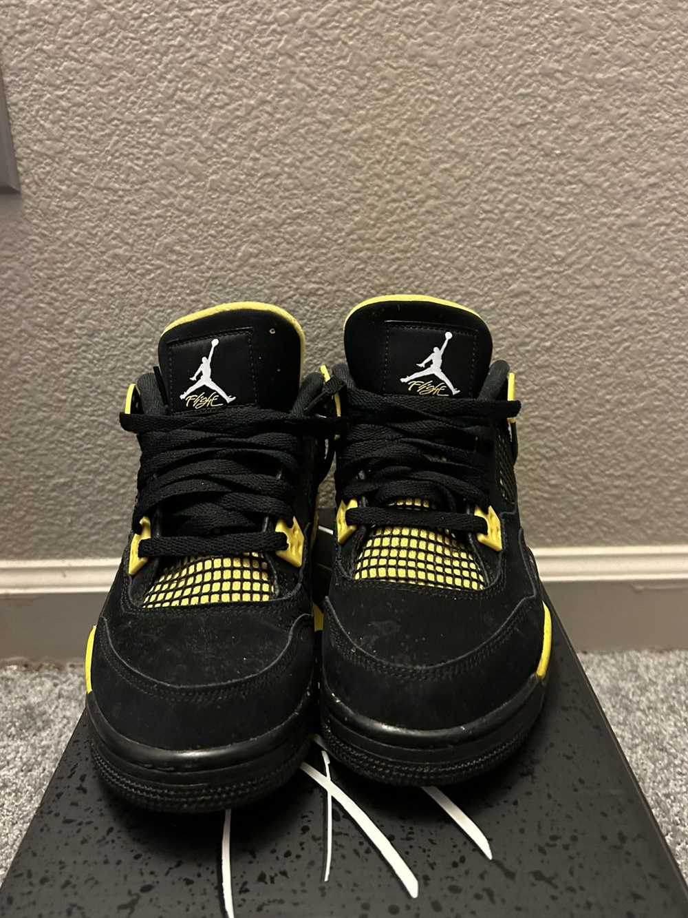 Jordan Brand Air Jordan 4 Retro ‘Thunder’ (2023) - image 2