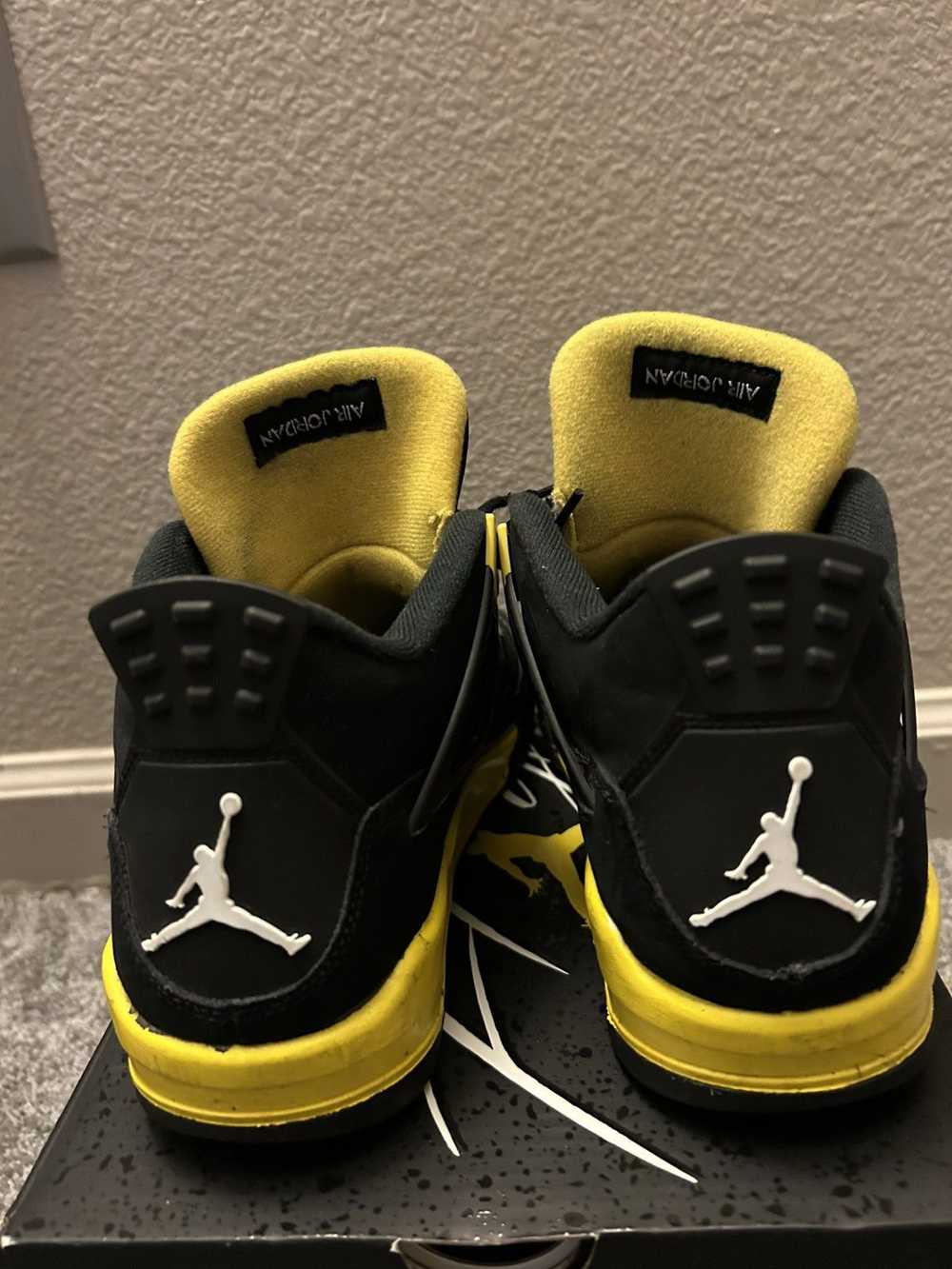 Jordan Brand Air Jordan 4 Retro ‘Thunder’ (2023) - image 4