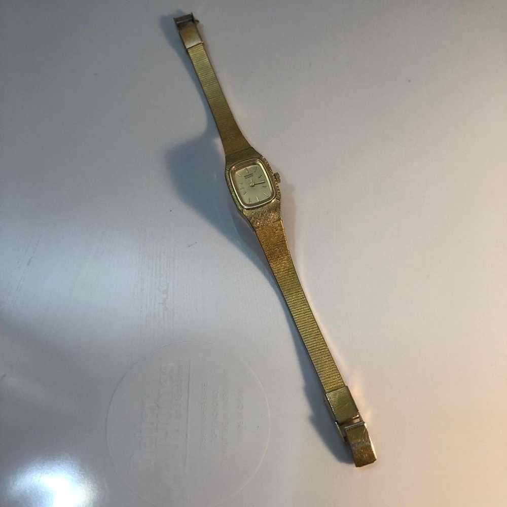 Vintage Seiko Quartz women’s watch, needs battery - image 2