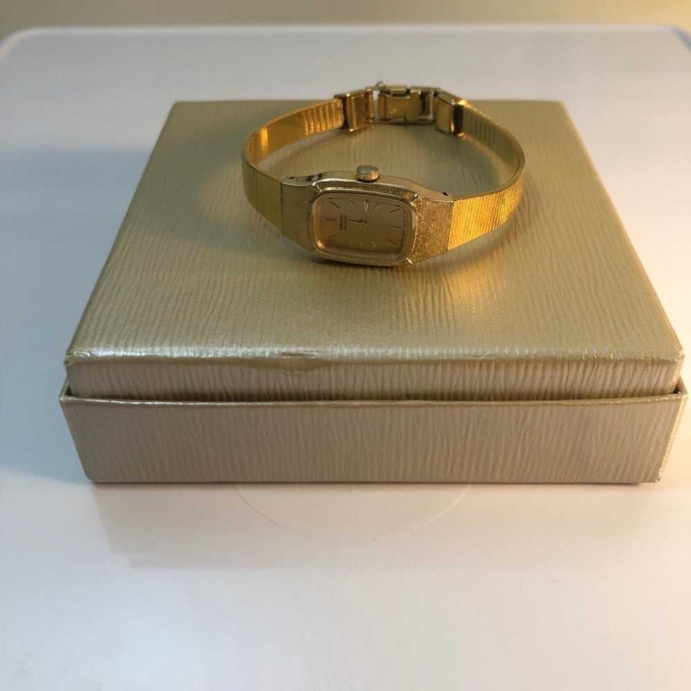 Vintage Seiko Quartz women’s watch, needs battery - image 3