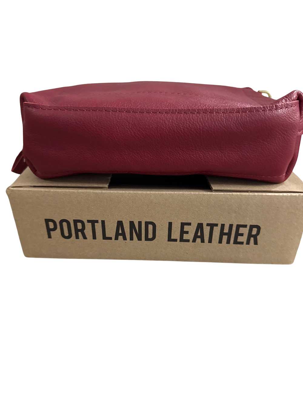 Portland Leather 'Almost Perfect' Poppy Purse - image 5