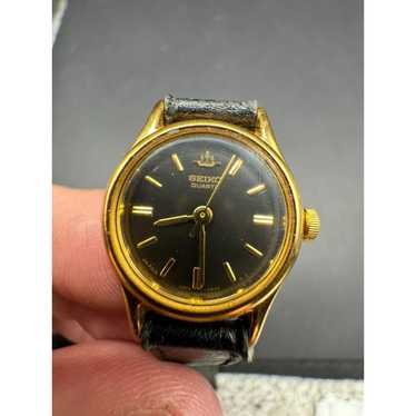 Vintage Seiko V401-0920 WR Ladies Gold Tone Bezel 