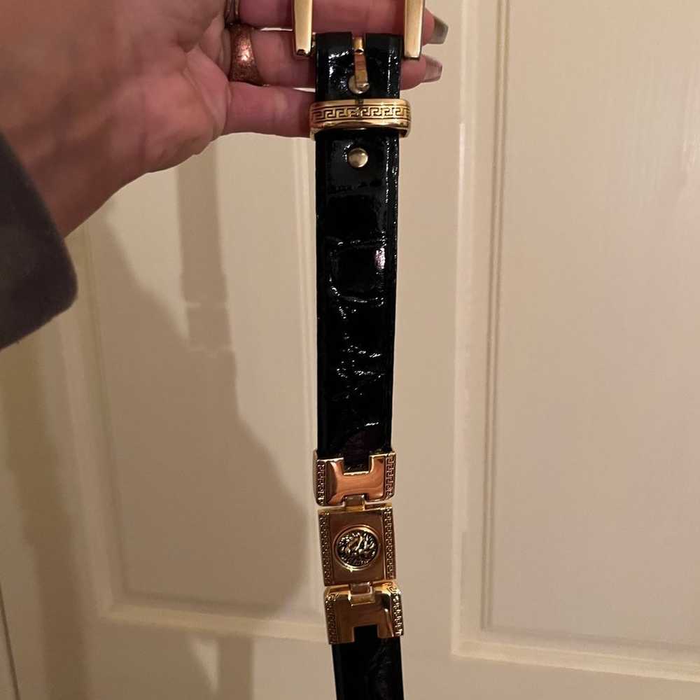 VINTAGE VERSACE BLACK & GOLD BELT - image 5