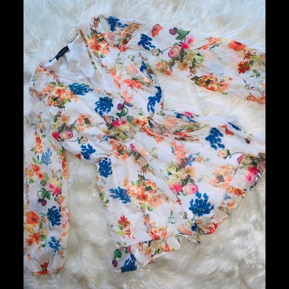 NWOT Romeo & Juliet Couture Ivory Floral Romper - image 3