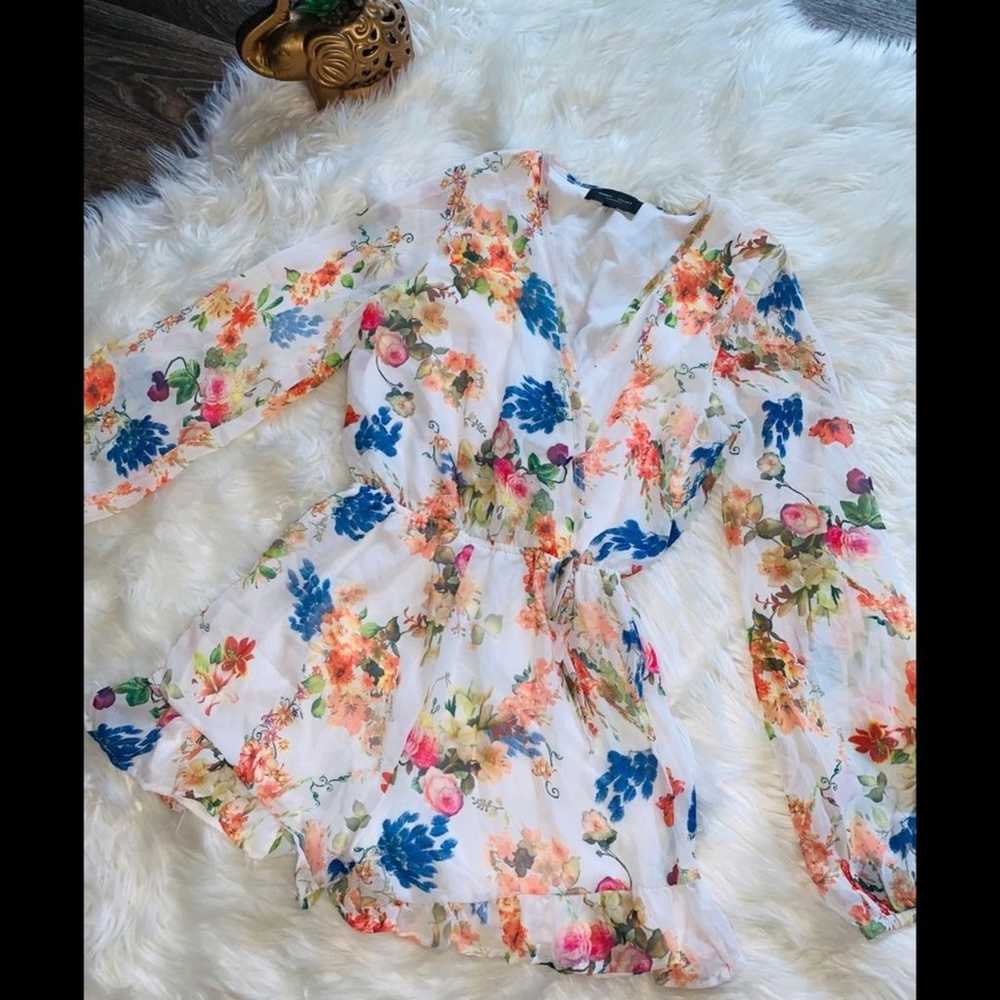 NWOT Romeo & Juliet Couture Ivory Floral Romper - image 9