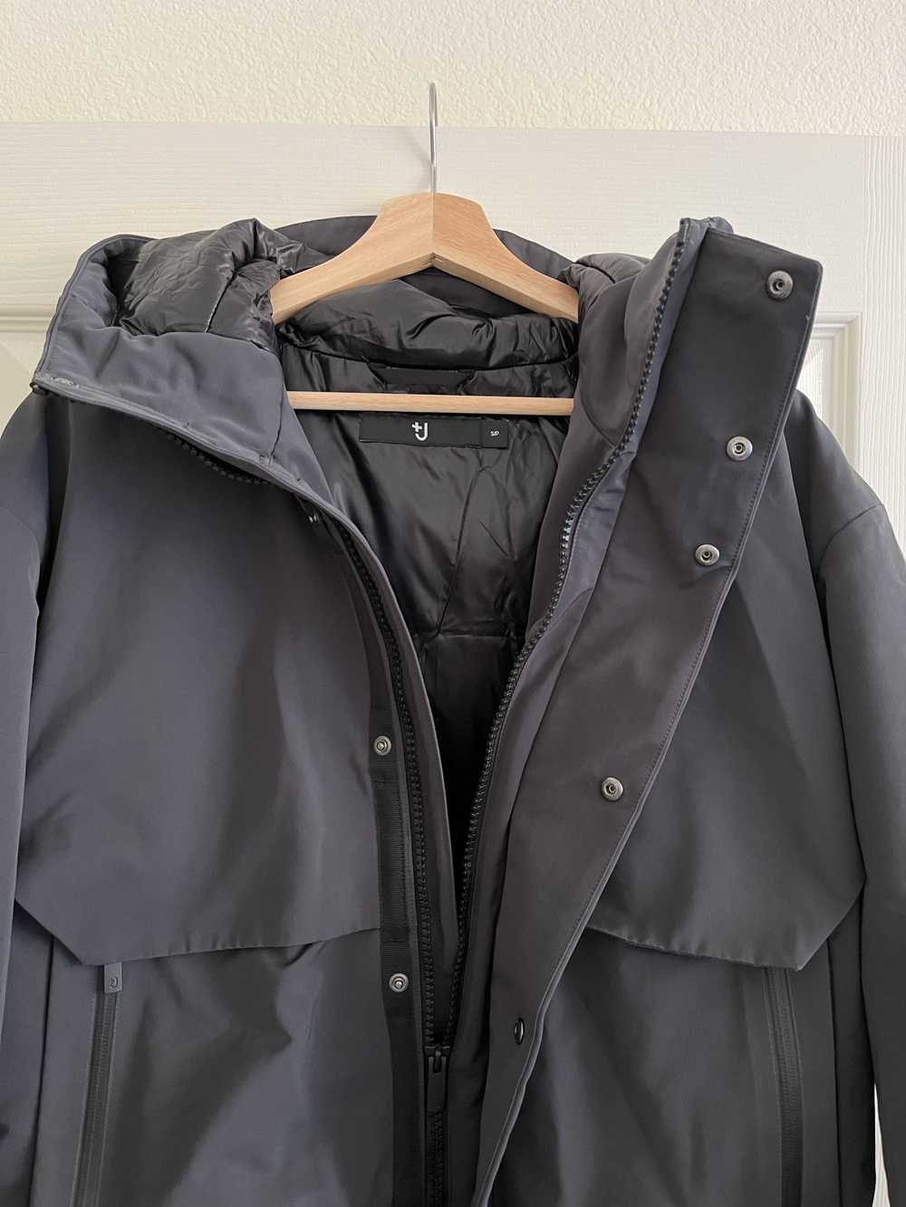 Jil Sander × Uniqlo +J Oversized Hybrid Down Parka - image 5