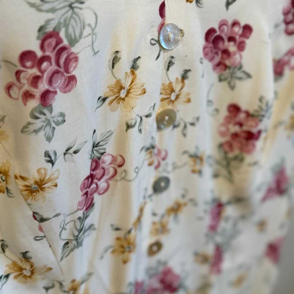 Vintage CDC floral and grapes scalloped bottom fl… - image 3