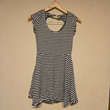 Striped dress with back buttons, cute