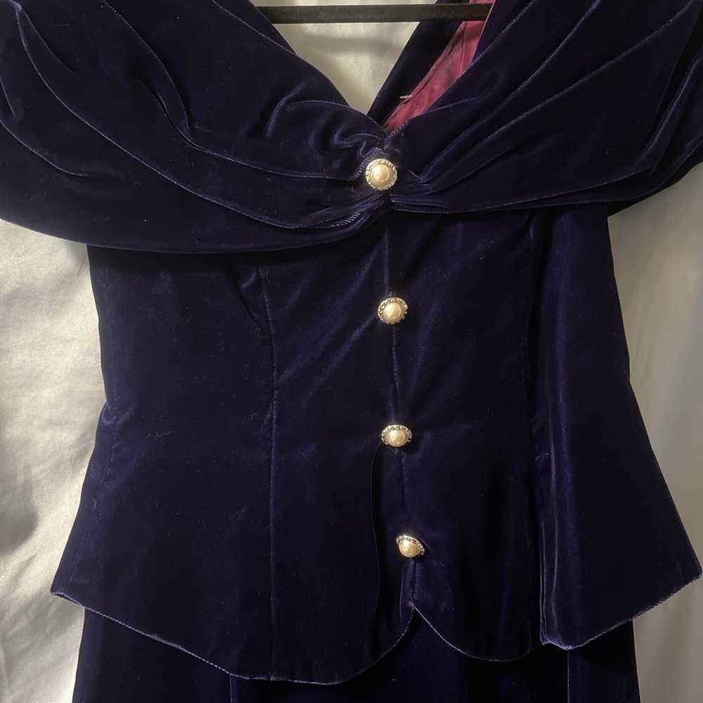 Vintage Women’s purple velvet sz. 5 dress - image 3