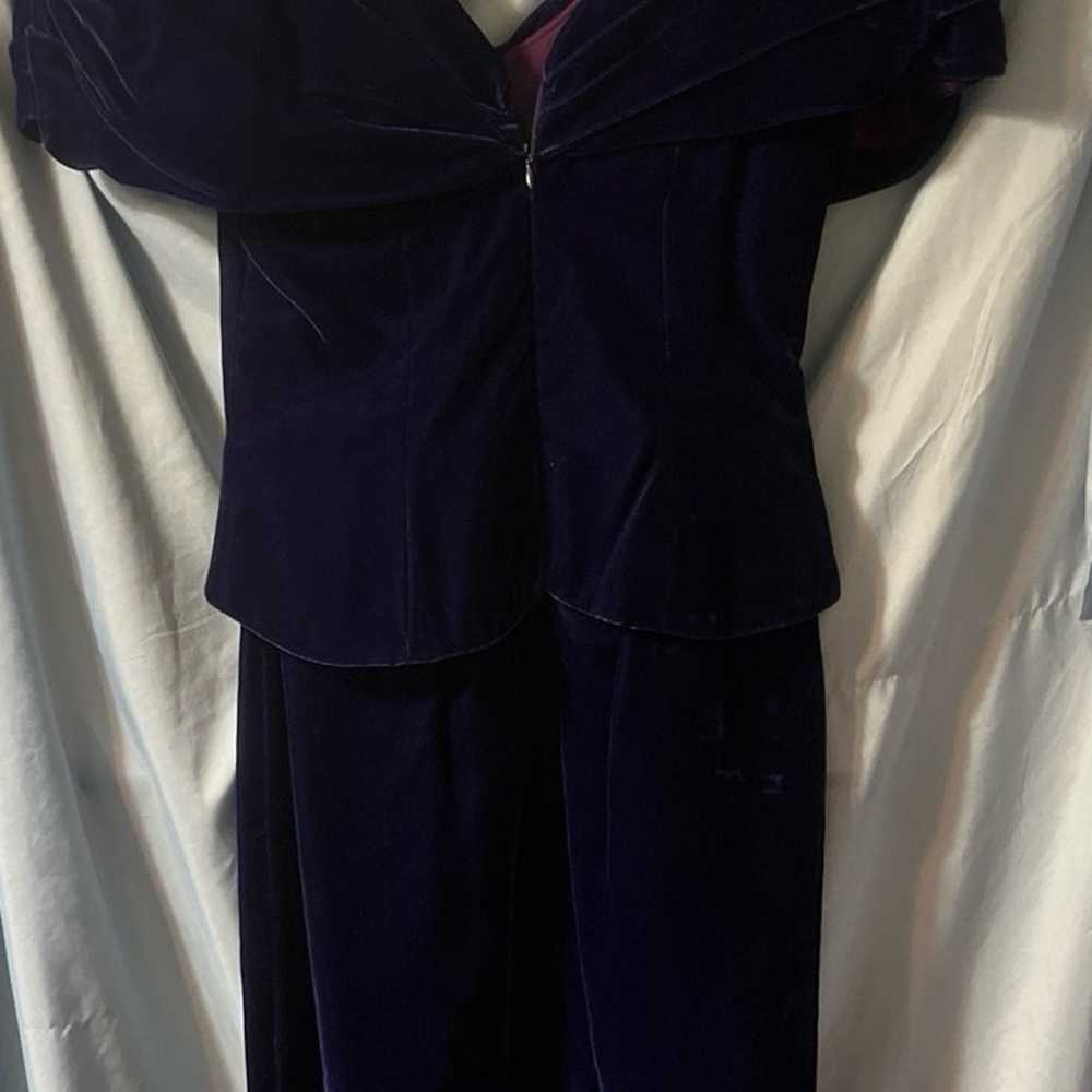 Vintage Women’s purple velvet sz. 5 dress - image 6