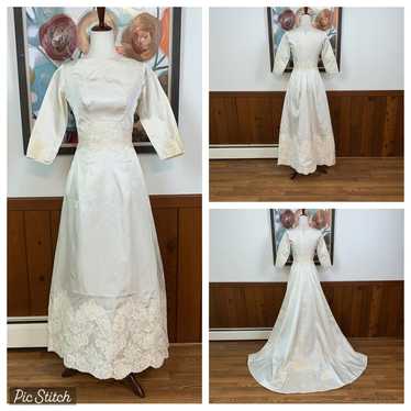 Spectacular Vintage 1960s Wedding Gown with Detach