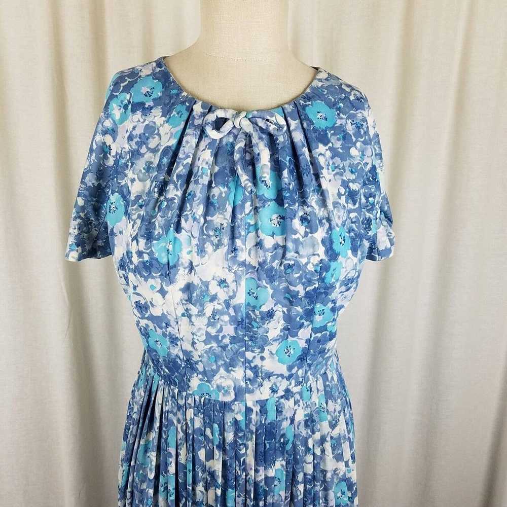 Vintage Wilshire of Boston Blue Floral Twirl Day … - image 2