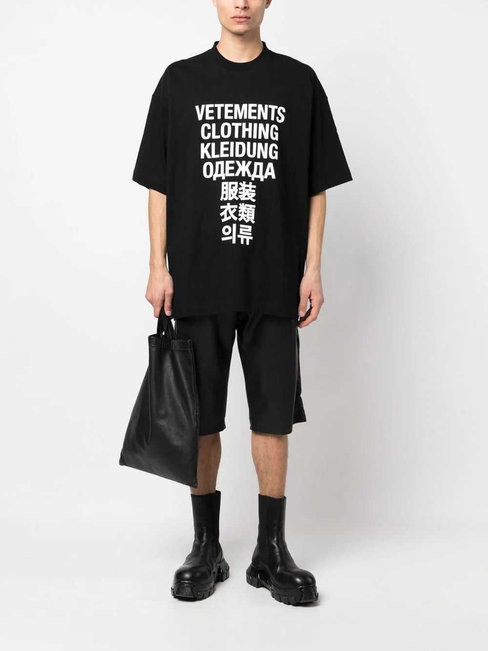 Vetements o1y0924 T-Shirt in Black - image 2