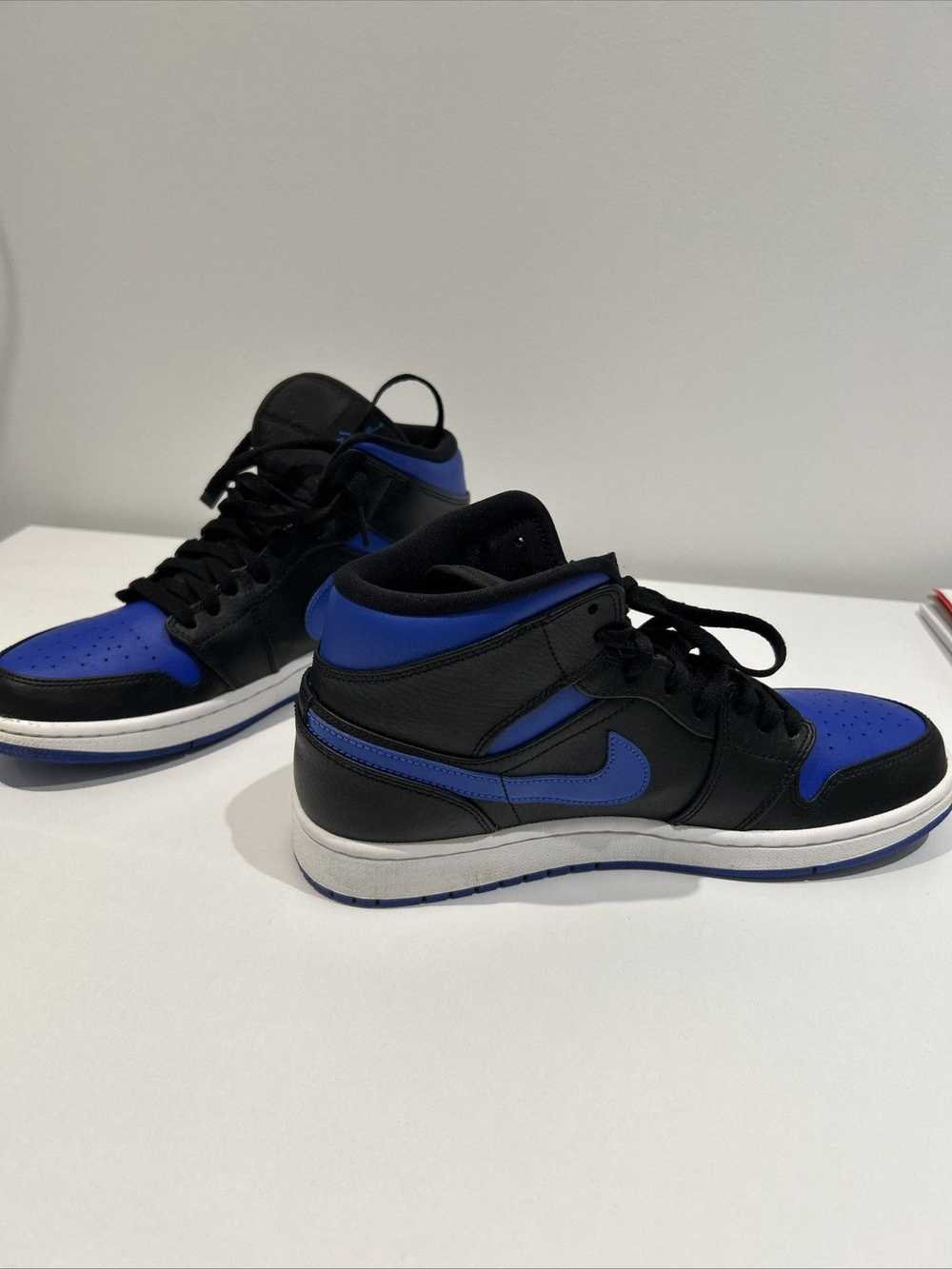 jordan 1 mid black hyper