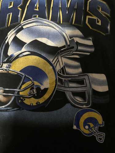 Vintage St. Louis rams helmet tshirt