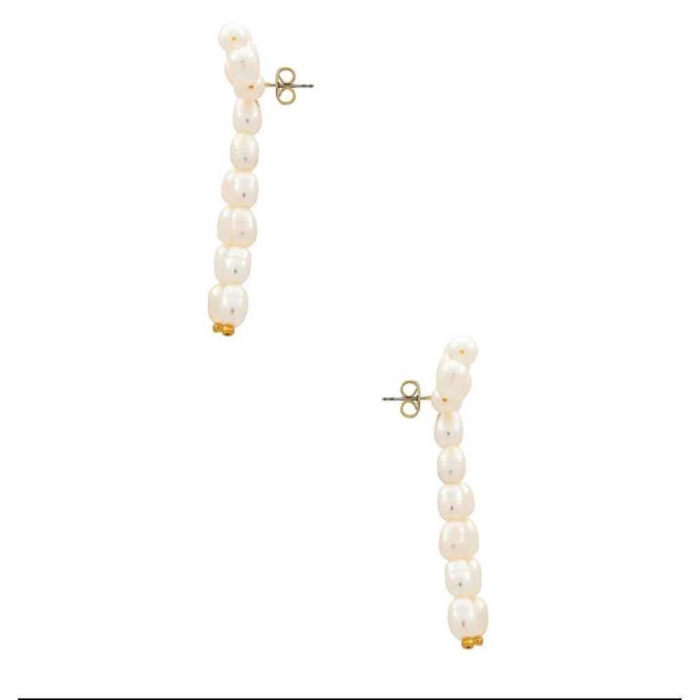 Shashi Pearl earrings - image 7