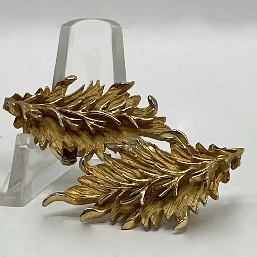 Hattie Carnegie Gold Color Feather Leaf Clip Earr… - image 3