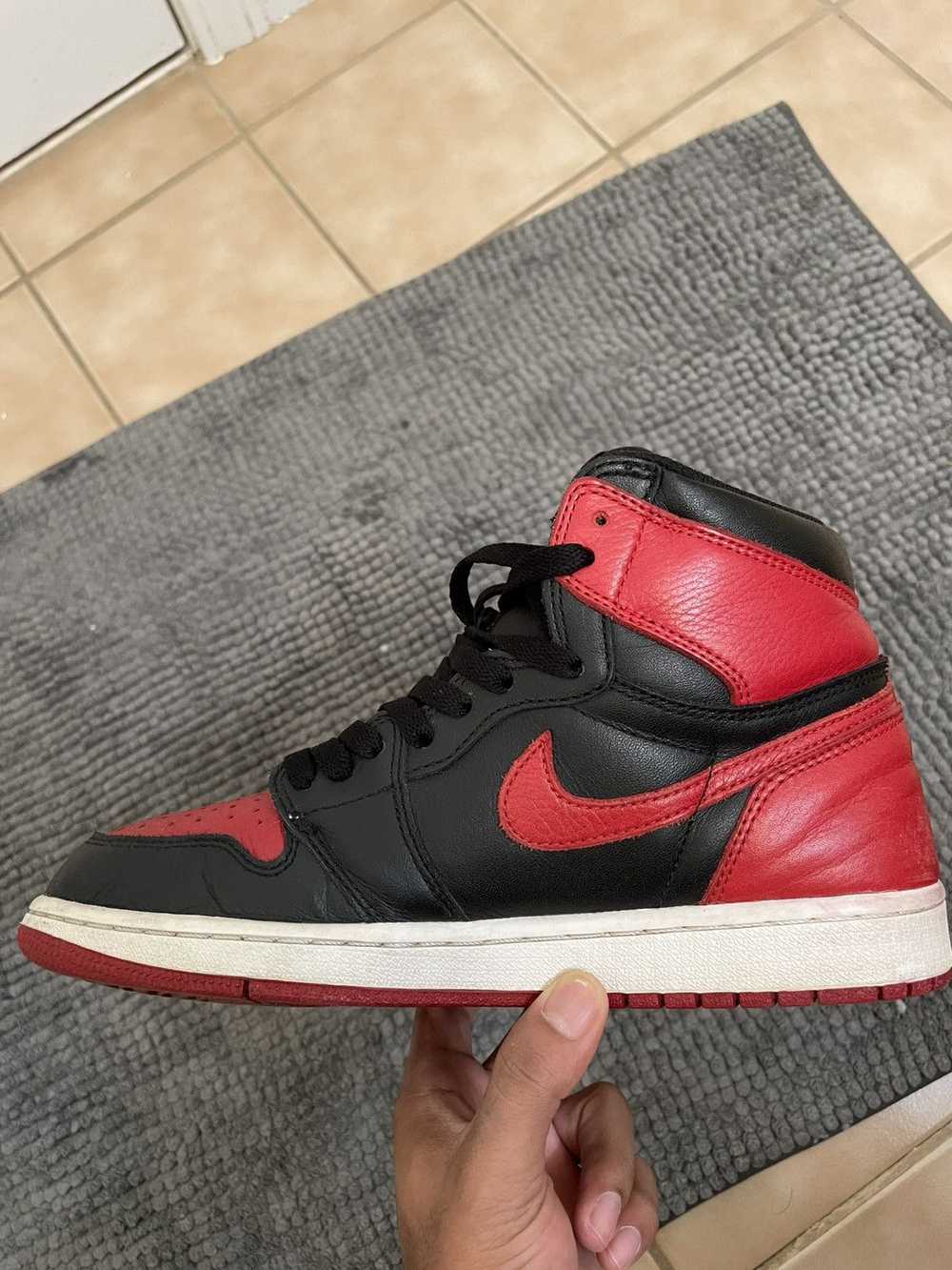 Nike Nike Air Jordan Bred 1 - image 6