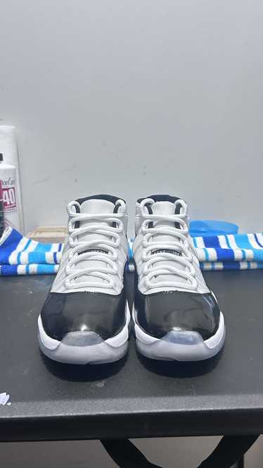 Jordan Brand × Nike Size 10.5 Jordan 11 Concord