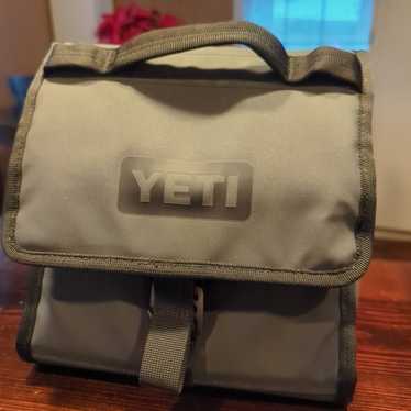 Yeti lunch bag