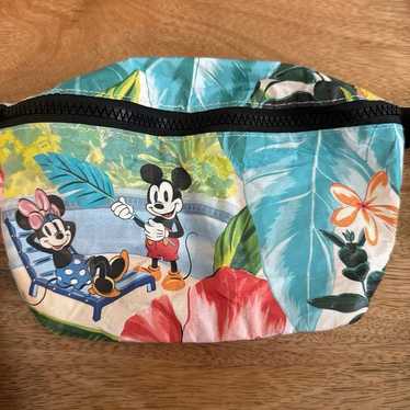 Disney x Tommy Bahama x Aloha Bag Fanny Pack Belt… - image 1