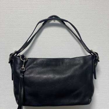 Beautiful item, Coach shoulder bag, one-shoulder.