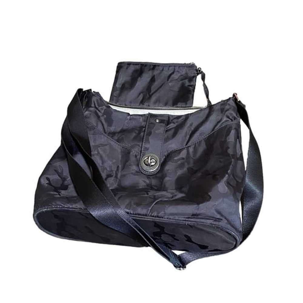 Baggallini Helsinki Black Camo Print Nylon Crossb… - image 3