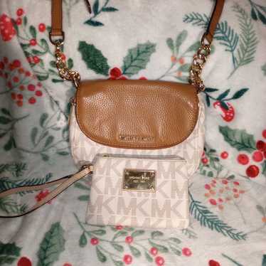 Cute Michael Kors Crossbody Purse and Coin/Card P… - image 1