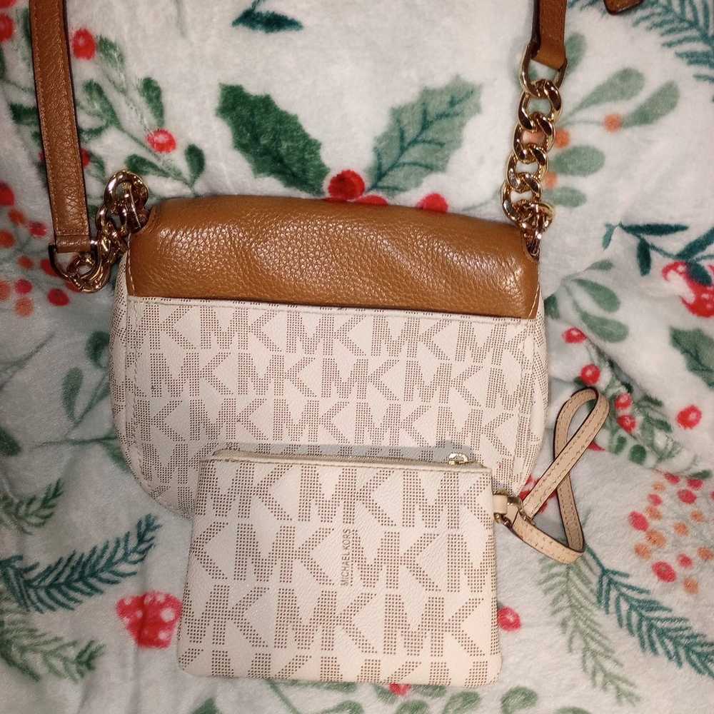 Cute Michael Kors Crossbody Purse and Coin/Card P… - image 2