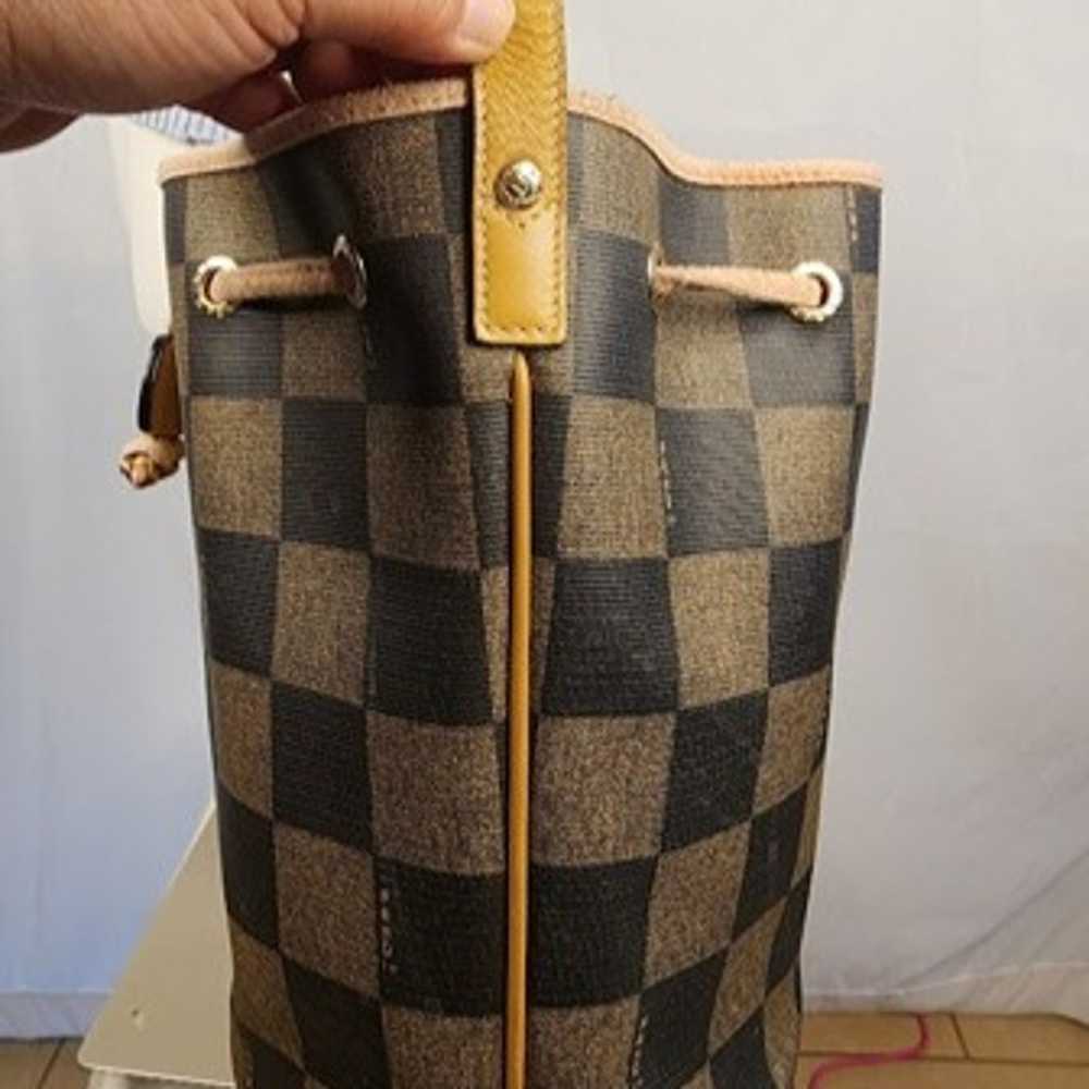 Brown/Tan Checkered Shoulder or Crossbody Bucket … - image 11