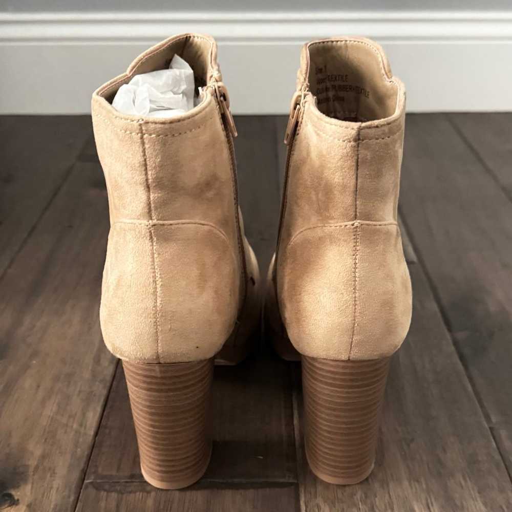 NY&C KAI Bootie Tan Faux Suede Heeled Rubber Sole… - image 5