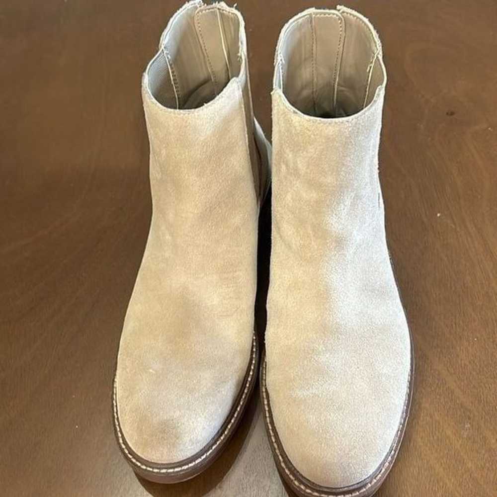 Vince Camuto Suede Chelsea Boots Kelivena Tortill… - image 5