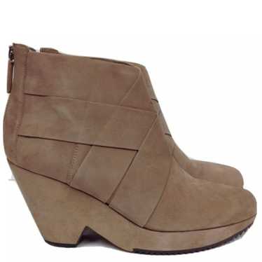 Eileen Fisher Dream Tan Suede Booties Size 8.5 - image 1