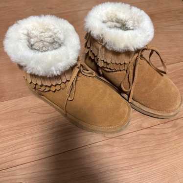 BEARPAW Fringe Beige Shearling Boots 23 centimete… - image 1