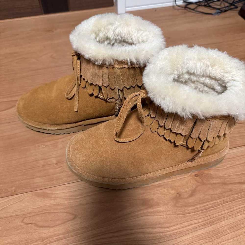 BEARPAW Fringe Beige Shearling Boots 23 centimete… - image 3