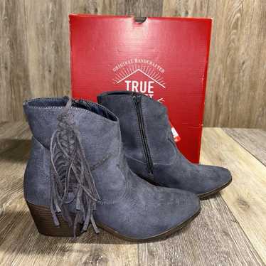 True Craft Women’s US Size 7 Blue Faux Suede Frin… - image 1