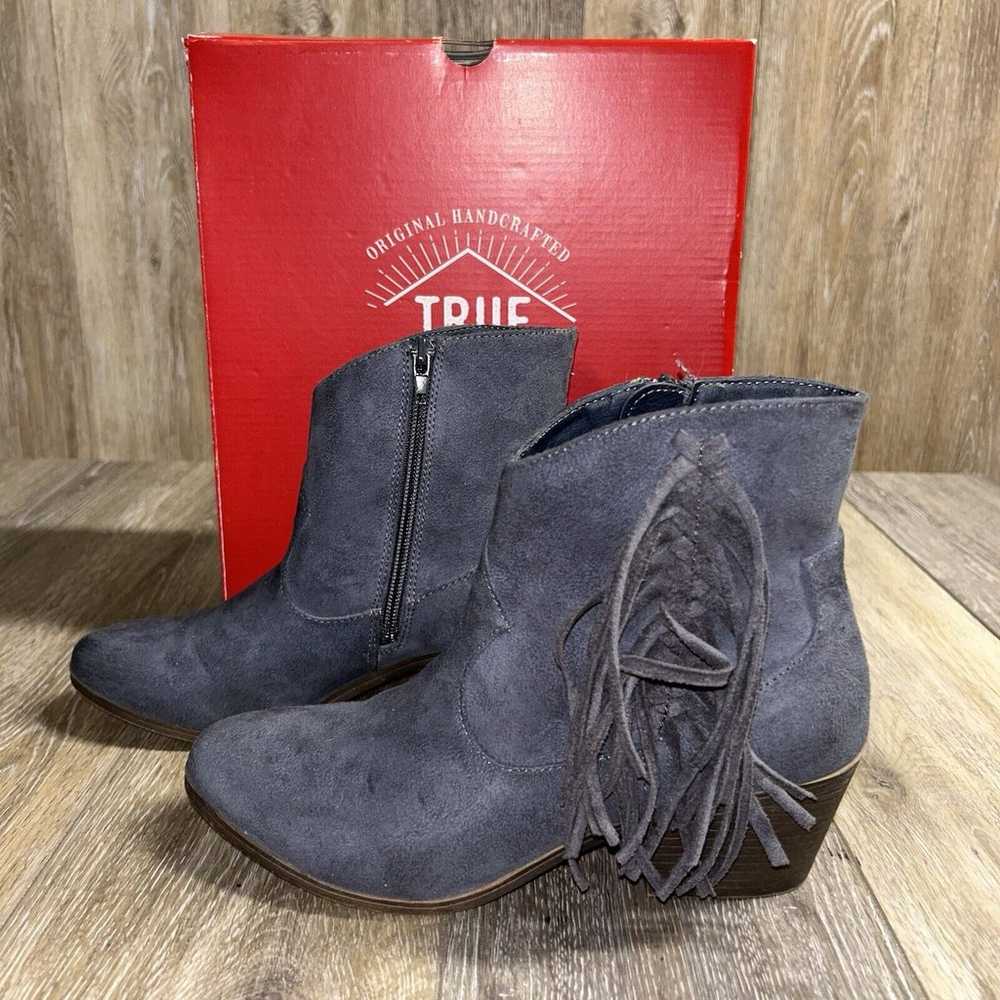 True Craft Women’s US Size 7 Blue Faux Suede Frin… - image 6