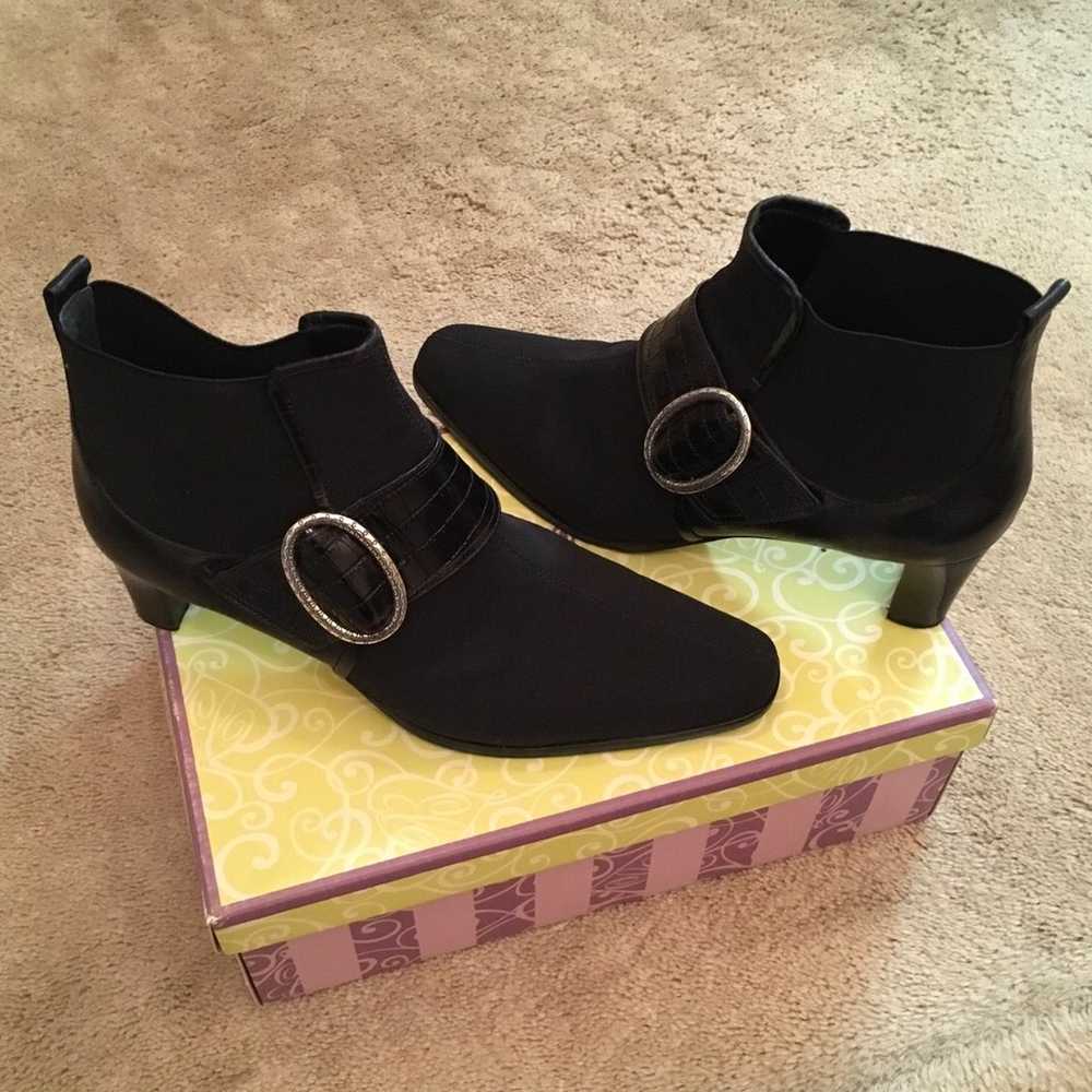 Women’s Brighton Shoe Boots - image 1