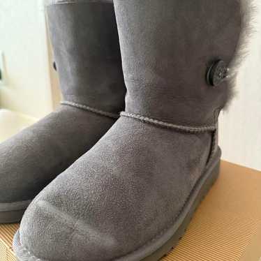 UGG Sheepskin Boots K BAILEY BUTTON 5991 K / GREY