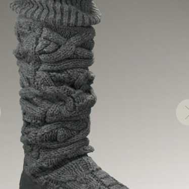 Ugg over the knee twisted cable