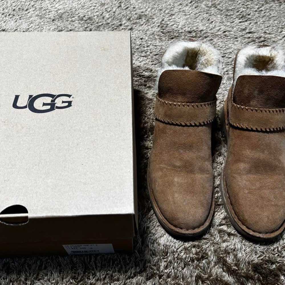 UGG MCKAY Ankle Boots - image 4