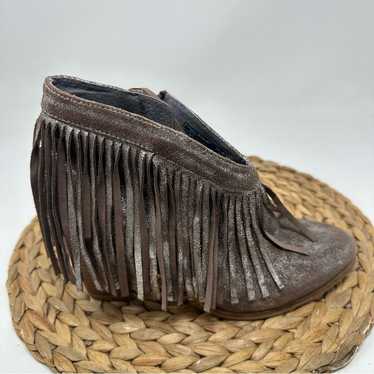 Ariat Unbridled Layla Fringed Beige Bootie Metall… - image 1