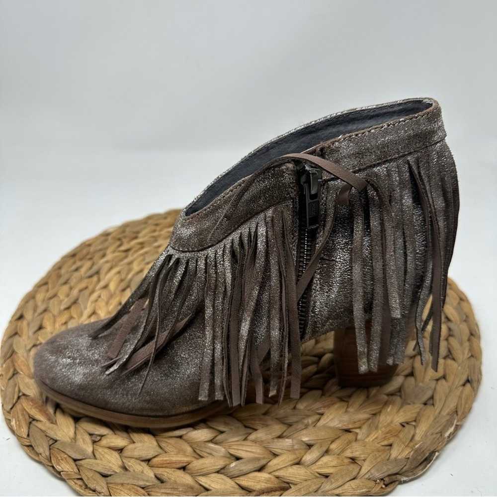 Ariat Unbridled Layla Fringed Beige Bootie Metall… - image 2