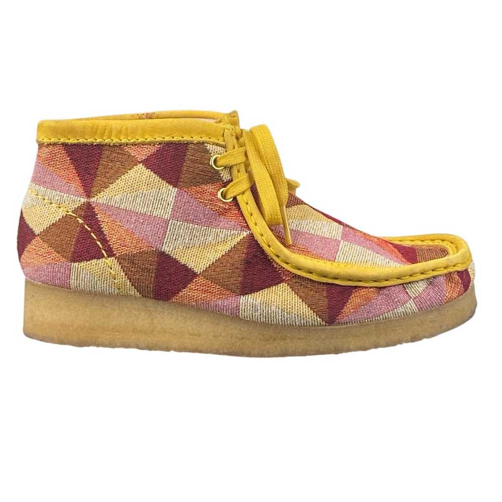 Clarks Women’s Wallabee Yellow Jacquard Lace Up B… - image 1