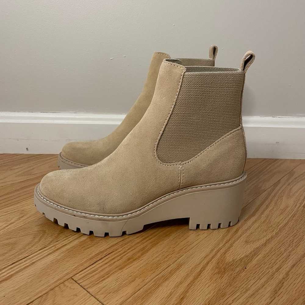 Dolce Vita Hutton Suede Lug Sole Boot, Dune, Size… - image 2