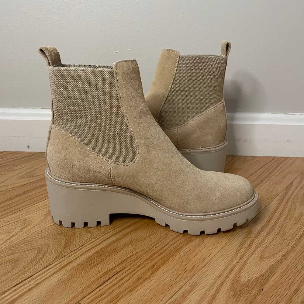 Dolce Vita Hutton Suede Lug Sole Boot, Dune, Size… - image 3