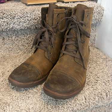 UGG Ashbury waterproof boots sz 8 $160 - image 1