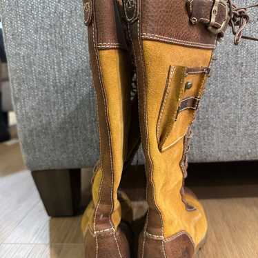 Woman’s Timberland earth keepers